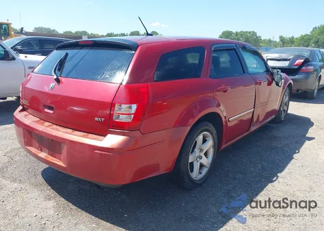 2008 Dodge Magnum Sxt z USA, uszkodzony, nr VIN 2D4FV37V88H242334